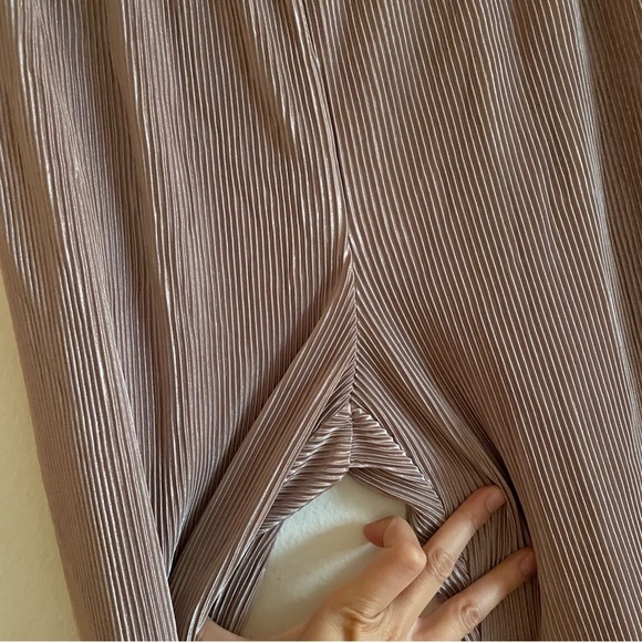 Ro&De wide leg metallic sheen pleated capri pant - Picture 5 of 8